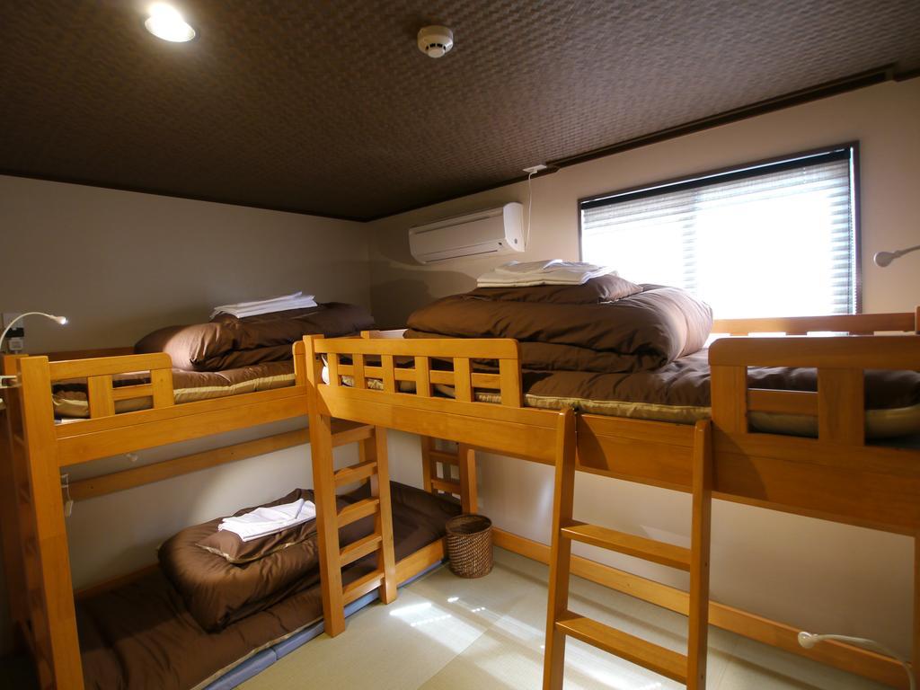 Bed in 3-Bed Mixed Dormitory Room